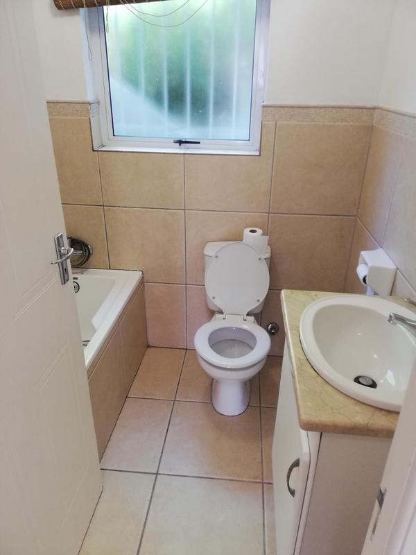 To Let 3 Bedroom Property for Rent in Muizenberg Western Cape